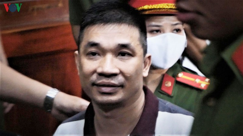 nong 24h: bat giu hang tram nguoi xuat, nhap canh trai phep hinh 5