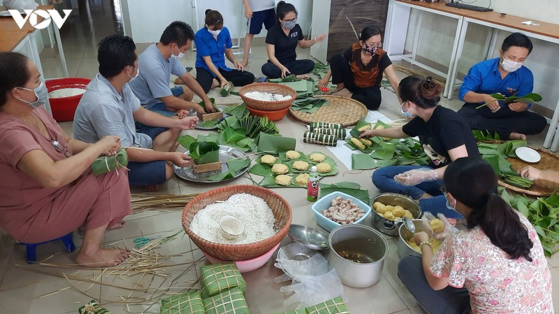 thay giao o dak lak goi hang tram banh chung tang cac khu cach ly hinh 1