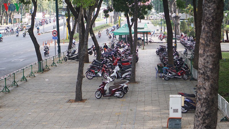 nhieu "diem nong" giao thong tai tp.hcm thong thoang la thuong hinh 10