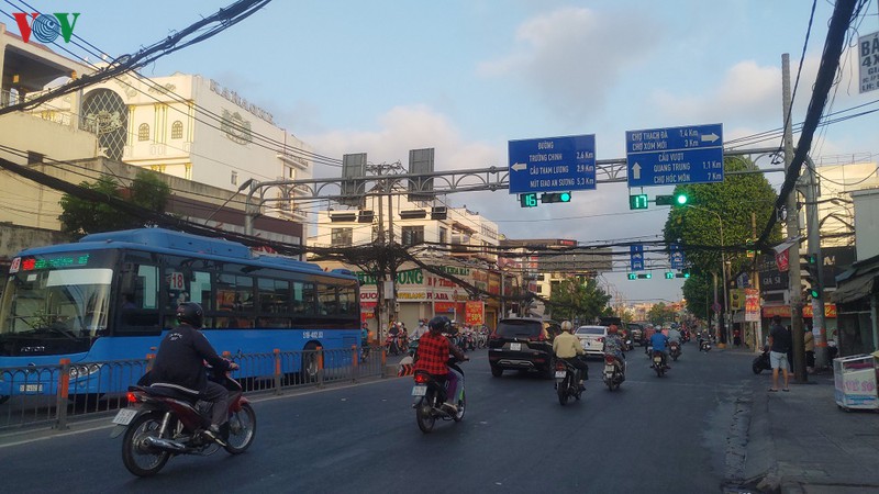 nhieu "diem nong" giao thong tai tp.hcm thong thoang la thuong hinh 3
