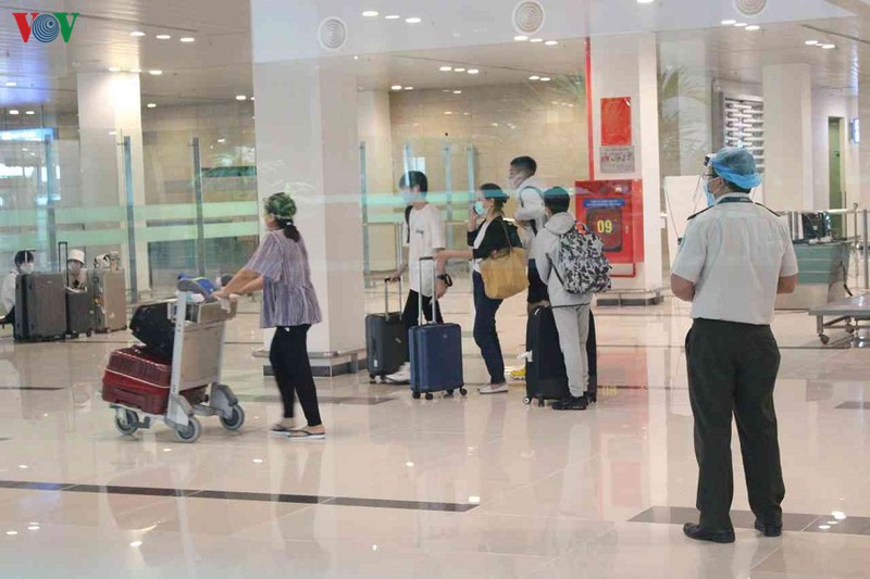 anh: cang hang khong quoc te can tho don chuyen bay tu singapore hinh 2