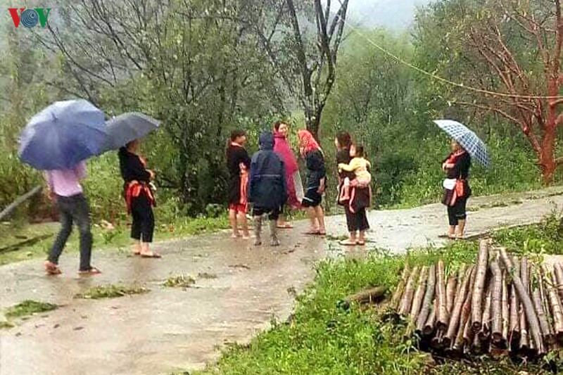 nhieu xa bien gioi huyen phong tho, lai chau tan hoang vi mua da, gio loc hinh 13