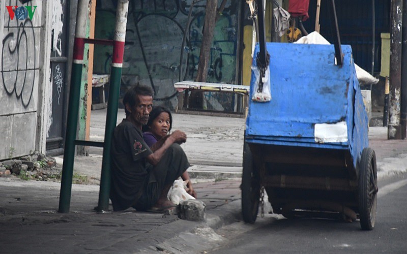dich covid-19 thoi bay thanh tuu xoa doi giam ngheo cua indonesia hinh 2