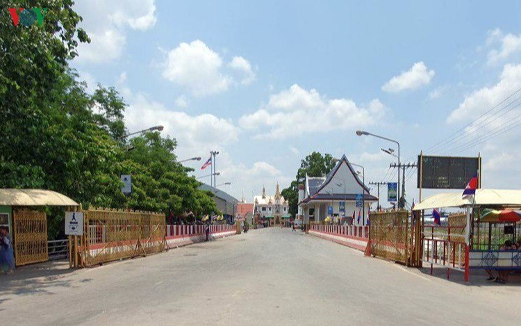 campuchia dung hang rao chong bieu tinh tai khu vuc bien gioi hinh 1