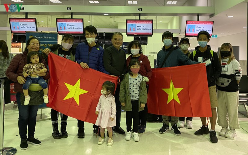 343 cong dan viet nam tu australia, new zealand se hoi huong ngay 3/7 hinh 1