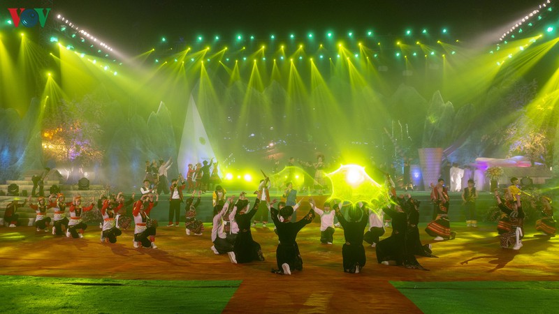 lao cai to chuc le cong bo thanh lap thi xa sa pa hinh 3