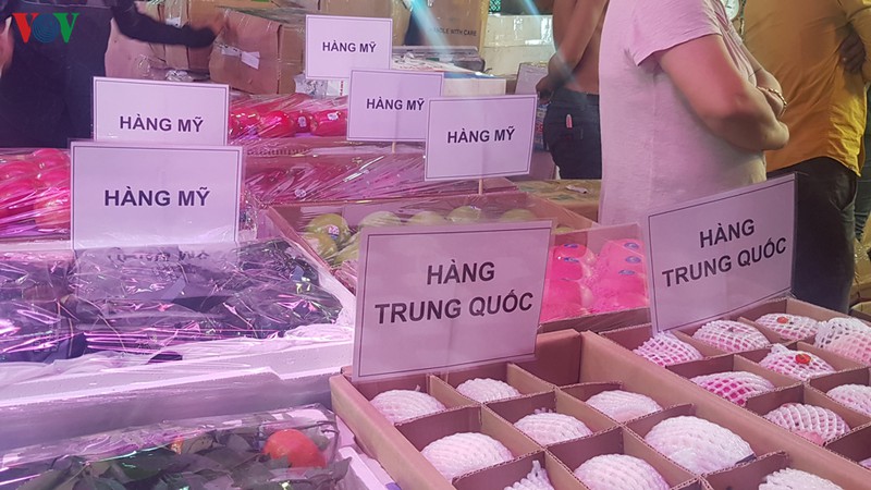 cho nong san lon nhat tphcm co nguy co mat an toan thuc pham tu rac thai hinh 7