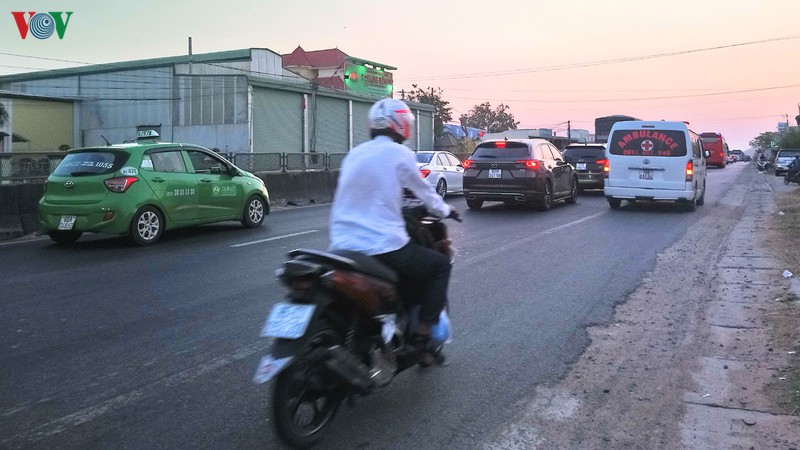 un tac nghiem trong quoc lo 1a, tram thu phi song phan xa tram hinh 1