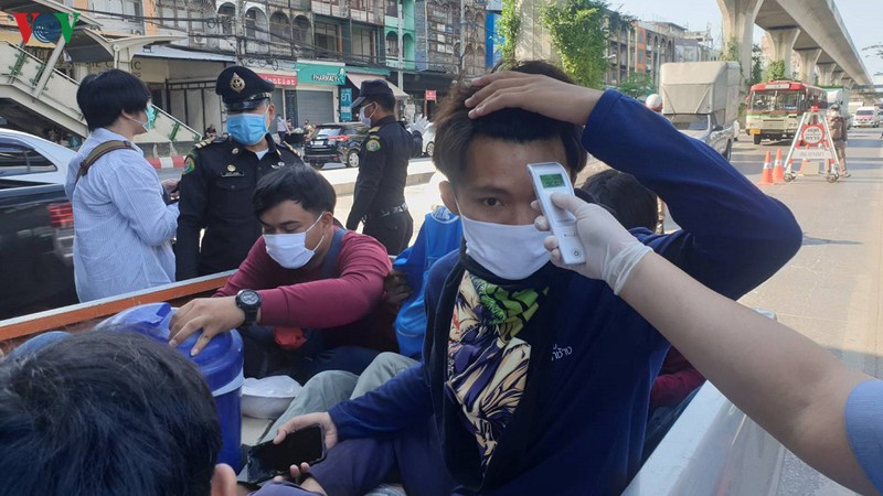 thai lan: so ca mac covid-19 vuot moc 1.000 truong hop hinh 1