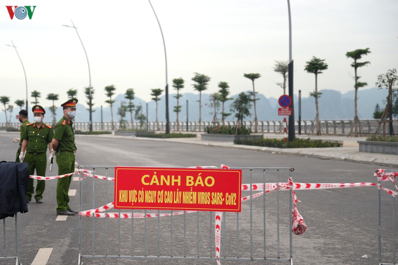 nguoi dan quang ninh ung ho viec tiep tuc gian cach xa hoi hinh 2