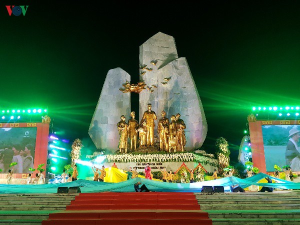khanh thanh tuong dai chu tich ho chi minh voi nhan dan quang binh hinh 3