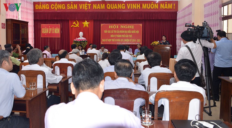 chu tich quoc hoi tiep xuc cu tri tai quan o mon, can tho hinh 3