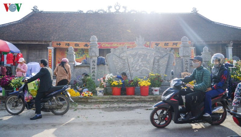 cho que ngay cuoi nam ben dong bach dang giang hinh 2