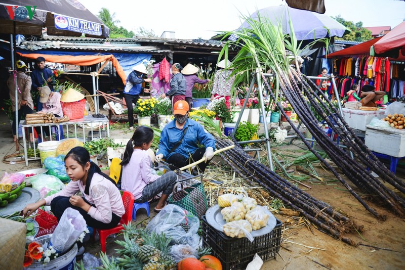 cho que ngay cuoi nam ben dong bach dang giang hinh 6