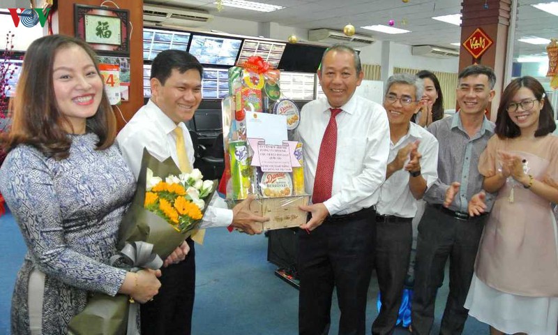 pho thu tuong truong hoa binh tham vov giao thong chieu 30 tet hinh 2