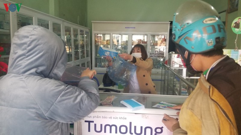 tang gia gap 3, nguoi dan lao cai van do xo mua khau trang phong cum hinh 1