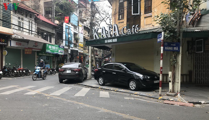 hang quan dong cua hang loat thoi covid-19 o ha noi hinh 5