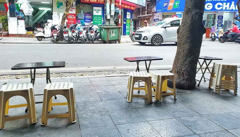 hang quan dong cua hang loat thoi covid-19 o ha noi hinh 9