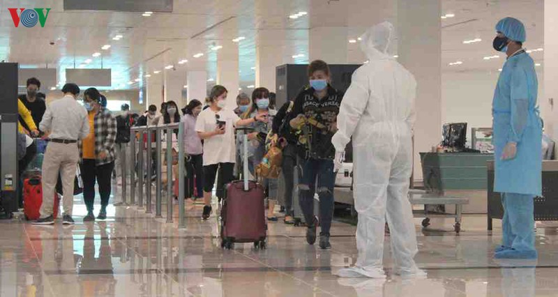 anh: cang hang khong quoc te can tho don 762 cong dan viet nam hinh 3