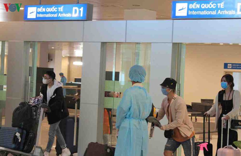 anh: cang hang khong quoc te can tho don 762 cong dan viet nam hinh 4
