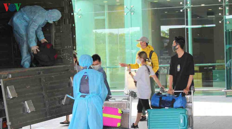 anh: cang hang khong quoc te can tho don 762 cong dan viet nam hinh 6
