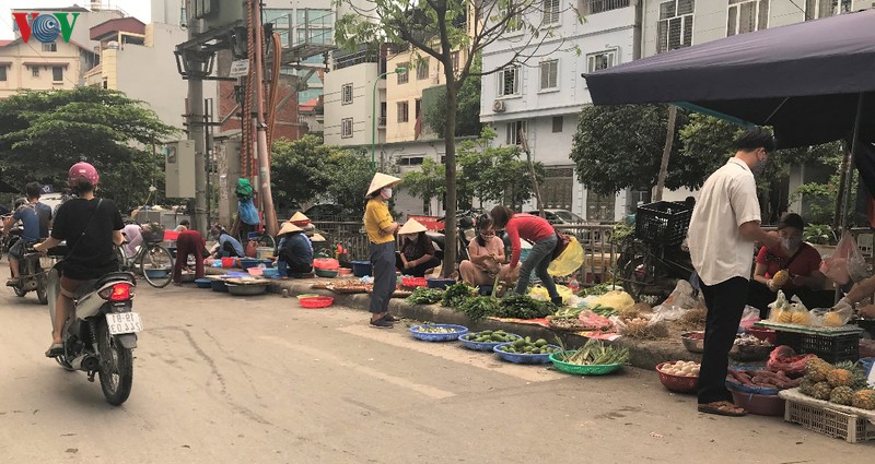 chong dich covid-19: cho va sieu thi hang hoa phong phu, suc mua khong dot bien hinh 3