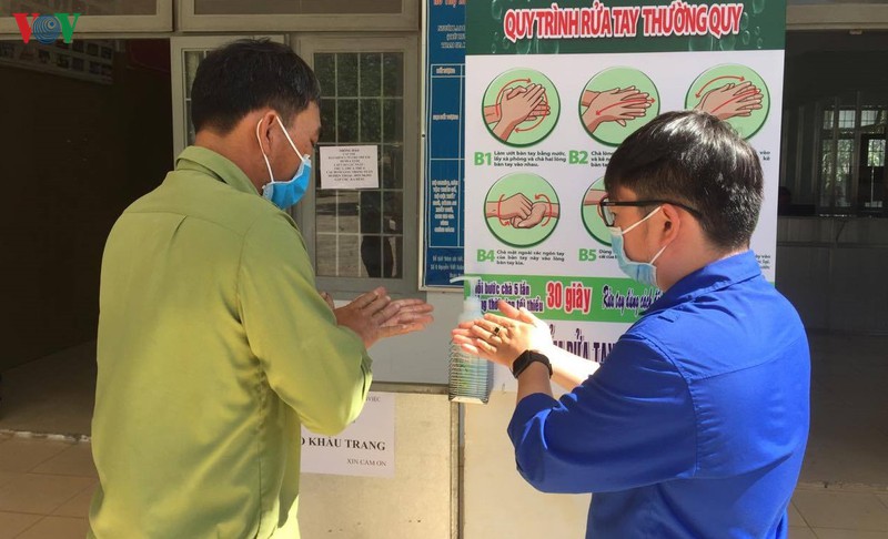 gan 1.000 doan vien tham gia tinh nguyen chong dich covid-19 hinh 1
