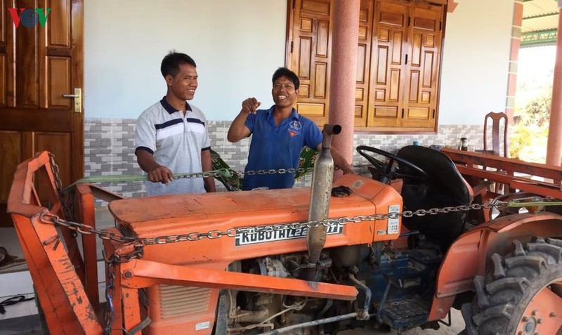 lam giau tren vung dat kho ro men hinh 1