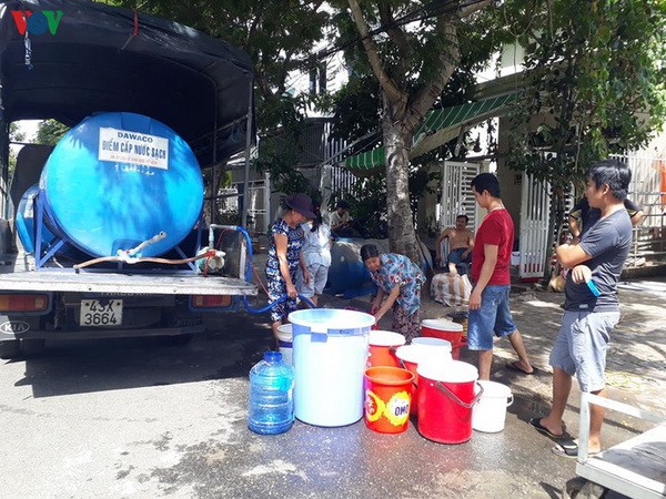 tien nuoc mot so khach hang o da nang tang vot la do xi, vo duong ong? hinh 1