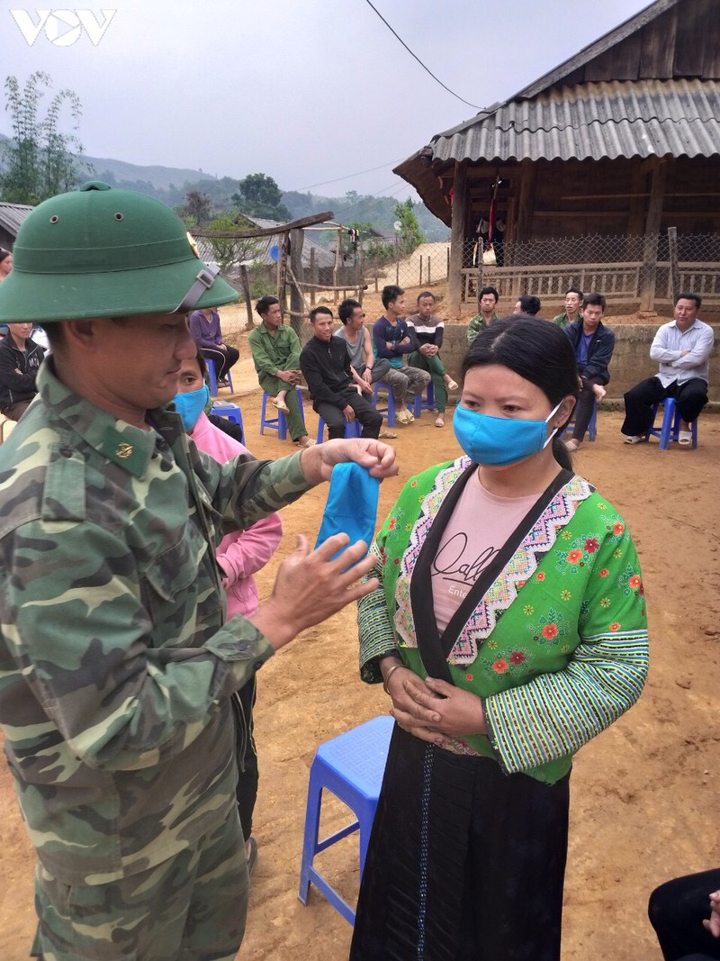 vung vang tren tuyen dau phong chong dich noi bien gioi son la hinh 11