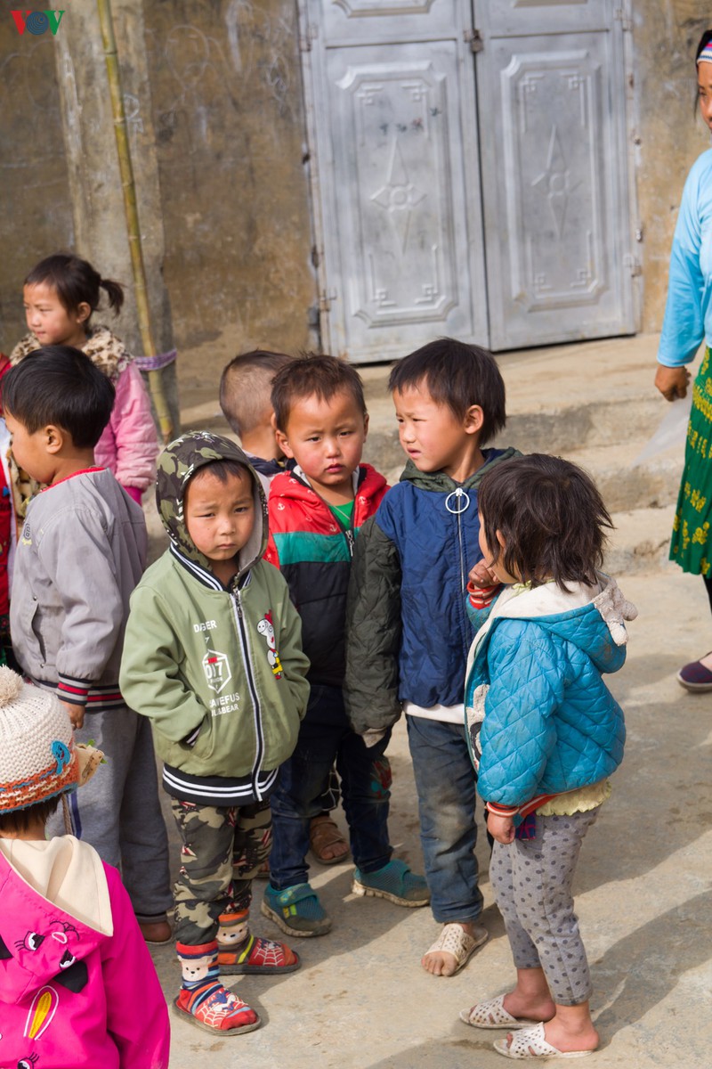 nhung nu cuoi hon nhien cua tre em vung cao ngay giap tet  hinh 4