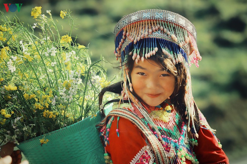 nhung nu cuoi hon nhien cua tre em vung cao ngay giap tet  hinh 2