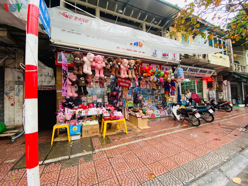 valentine mua dich covid-19, cac dia diem vui choi o ha noi vang nguoi  hinh 11