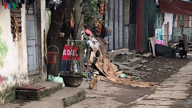 anh: ngo 165 duong cau giay duoc cach ly sau khi co ca mac covid-19 hinh 5
