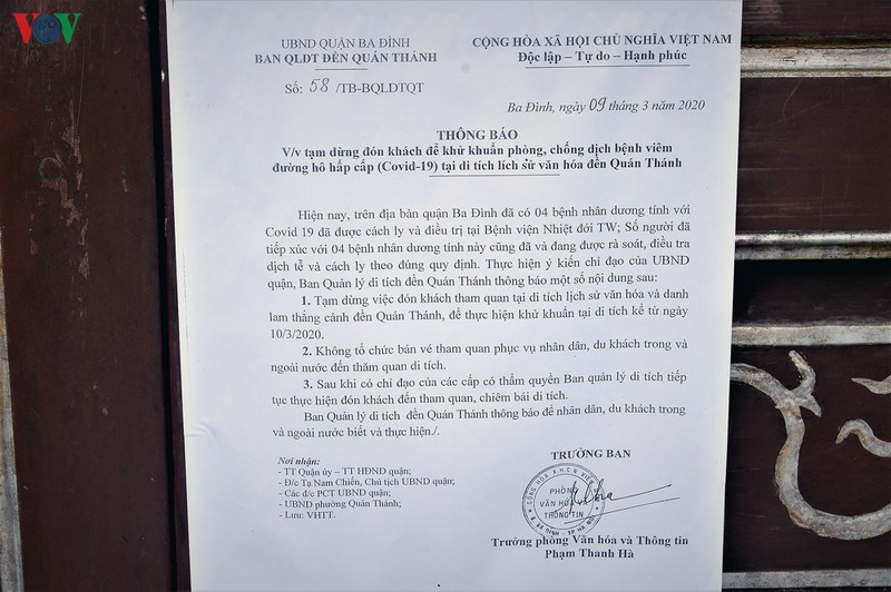 ngay dau quy dinh deo khau trang noi cong cong, nguoi deo nguoi khong hinh 14