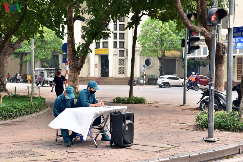 dung hoat dong kinh doanh, khu pho co hoan kiem it nguoi...nhu tet hinh 13