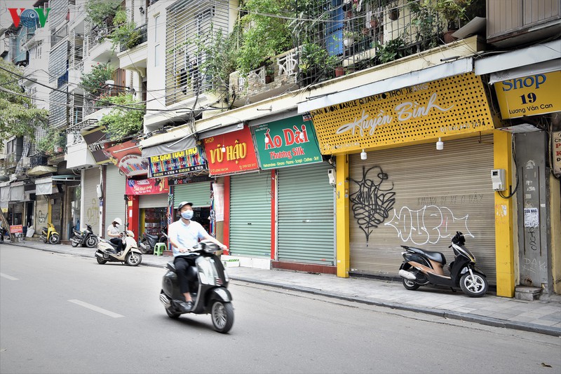 dung hoat dong kinh doanh, khu pho co hoan kiem it nguoi...nhu tet hinh 6