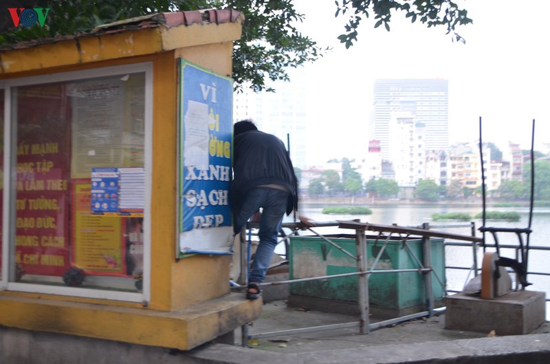"phớt lờ" cách ly xã hội, người dân hà nội vẫn "vô tư" tập thể dục hình 7 "phot lo" cach ly xa hoi, nguoi dan ha noi van "vo tu" tap the duc hinh 7