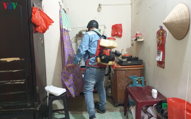 phun hoa chat dap dich sot xuat huyet tren dia ban ha noi hinh 6