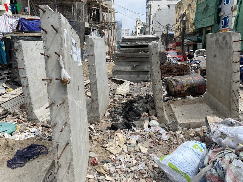 un tac, o nhiem moi truong tai duong vu trong phung, ha noi hinh 3