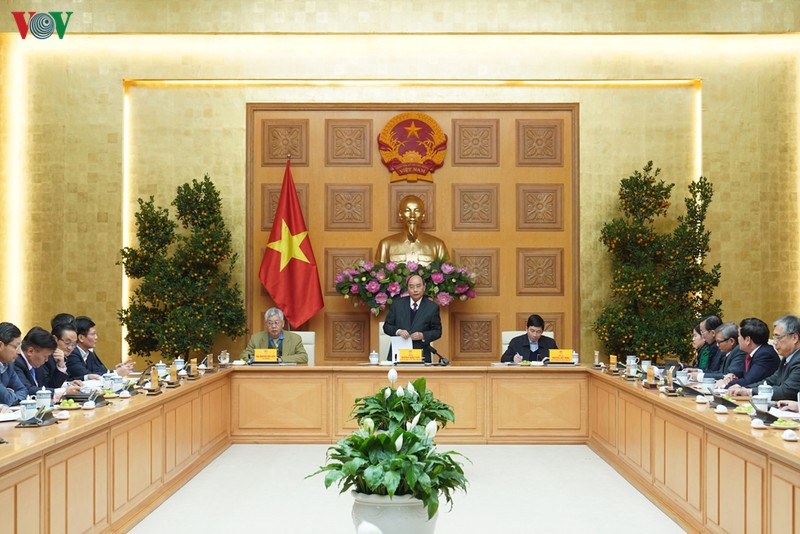 thu tuong lam viec voi to tu van kinh te  hinh 1