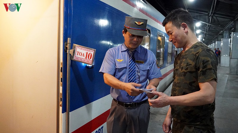 ga sai gon "thong thoang" bat ngo trong ngay 26 tet hinh 1