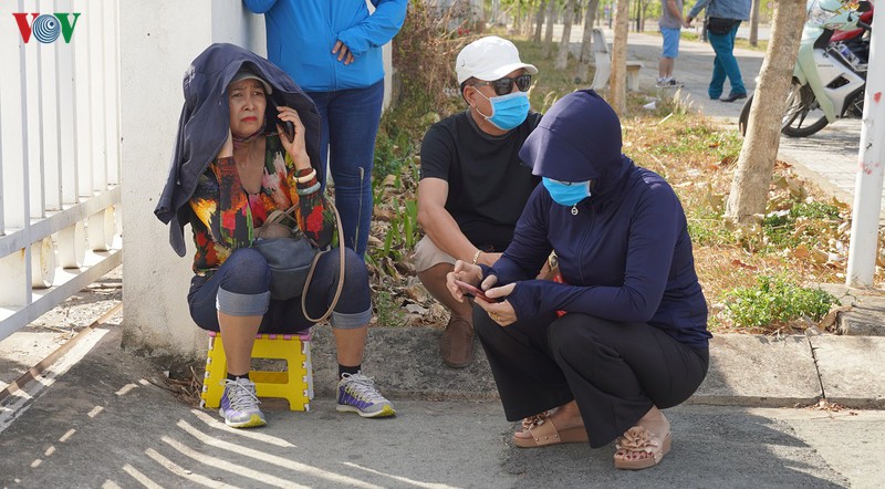 anh: luc luong chuc nang tan tinh phuc vu nguoi dan trong khu cach ly hinh 13