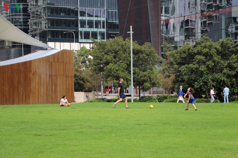 australia khuyen cao nguoi dan khong nen ra khoi nha hinh 1