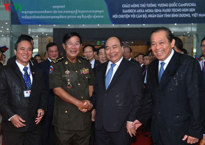viet nam va campuchia doan ket chong dich benh covid-19 hinh 1