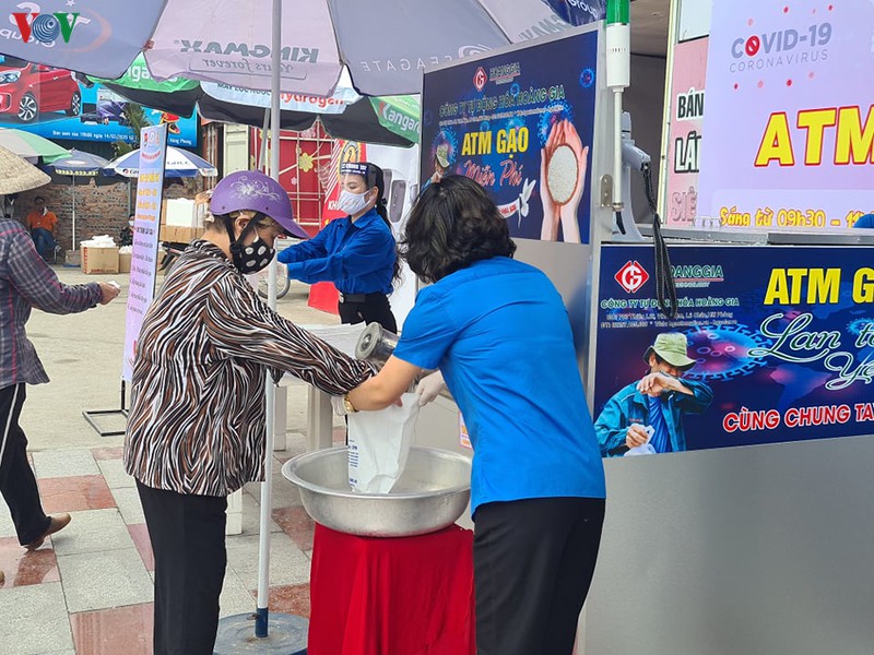 hai phong co cay  "atm gao" dau tien hinh 4