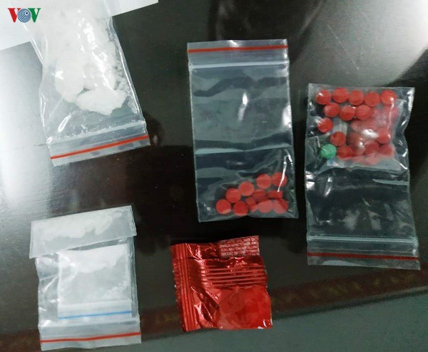 thua thien hue bat giu doi tuong tang tru trai phep chat ma tuy hinh 2