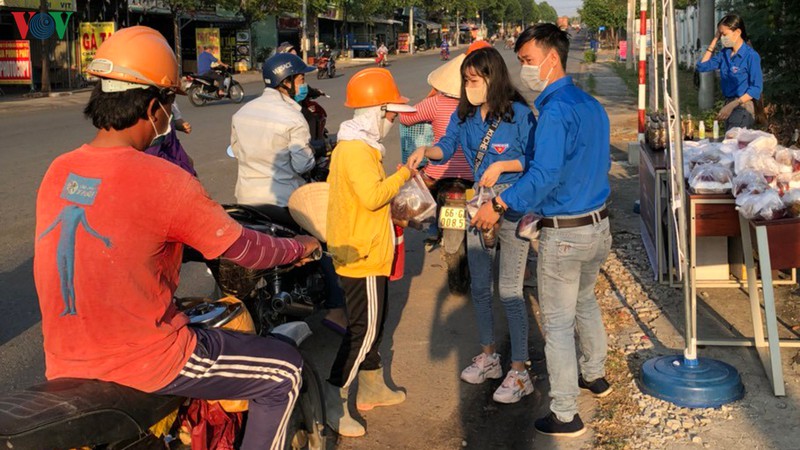 hang ngan cong nhan o binh duong dieu dung vi mat viec  hinh 1