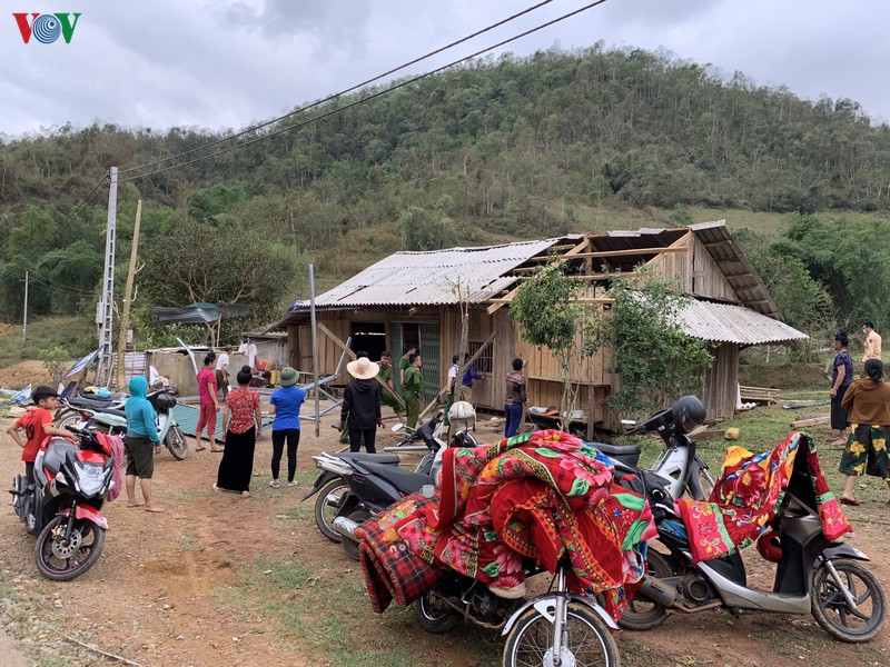 son la lap danh sach ho tro ho ngheo bi anh huong do thien tai  hinh 1