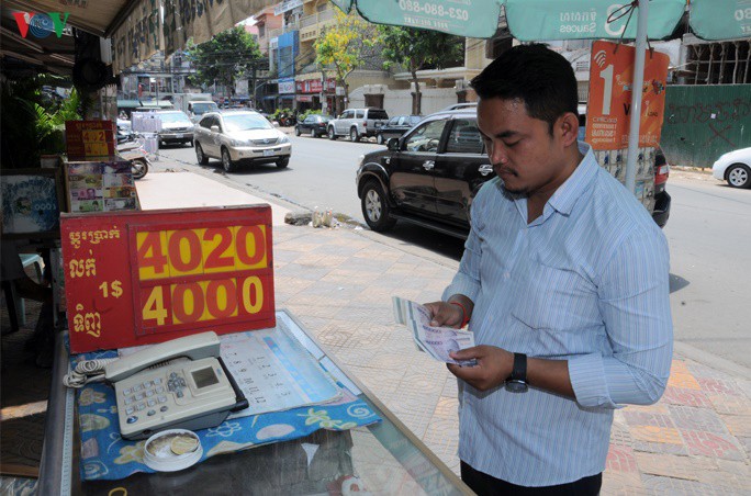 campuchia bat dau lo trinh chong "do la hoa" nen kinh te hinh 1